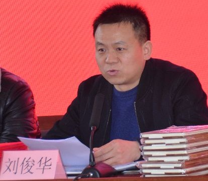 南陽市第三完全學(xué)校高中部校長(zhǎng)