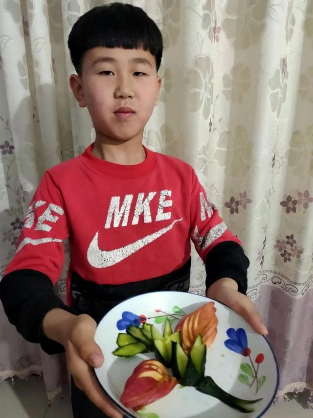 超可愛！“五一”節(jié)，一完的幼兒到高中生們各顯神通